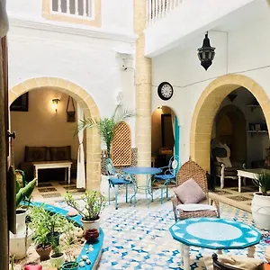 riad-lalla-zina.essaouirahotels.net/